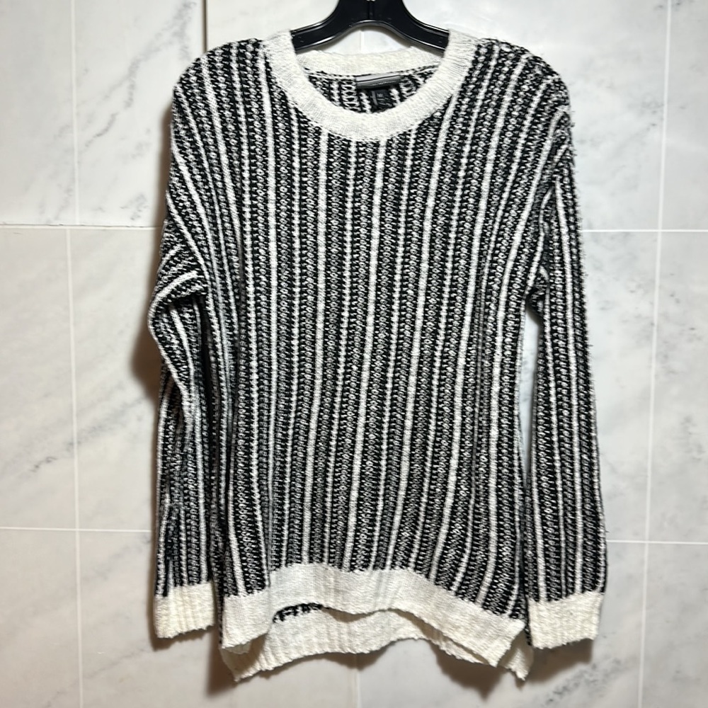 Allison brittney sweater size Medium - Picture 2 of 8